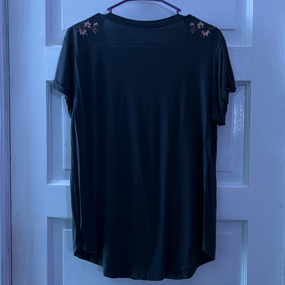 American Eagle Soft & Sexy tee. Size medium.
